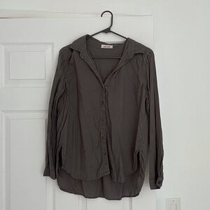 Bella Dahl gray shirt small stain